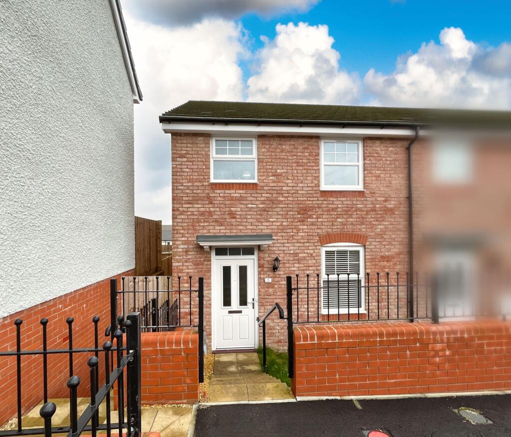 Main image of property: 12 Penllyn Way, Cowbridge, Vale of Glamorgan, CF71 7GA