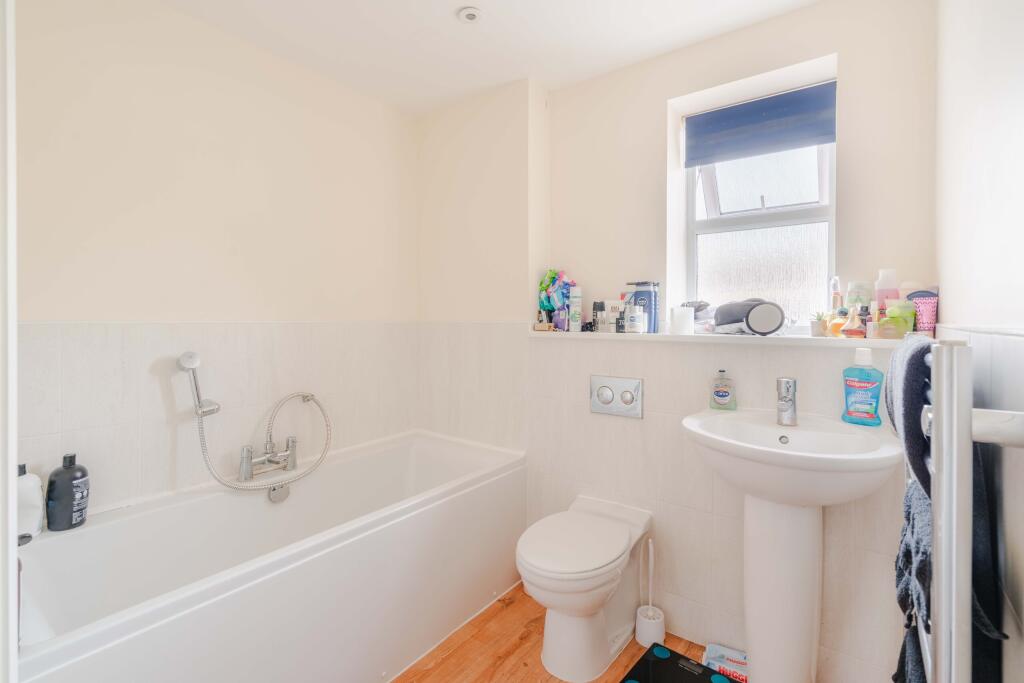 Apartment in Bristol - More