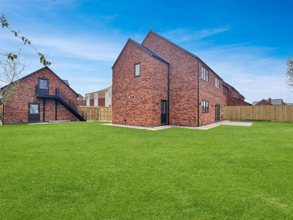 Bowling Green Close, Blaby photo 2