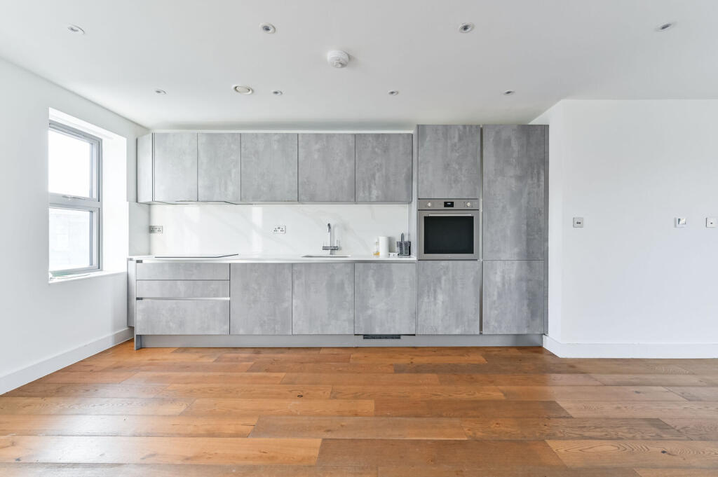 Apartment in London - More