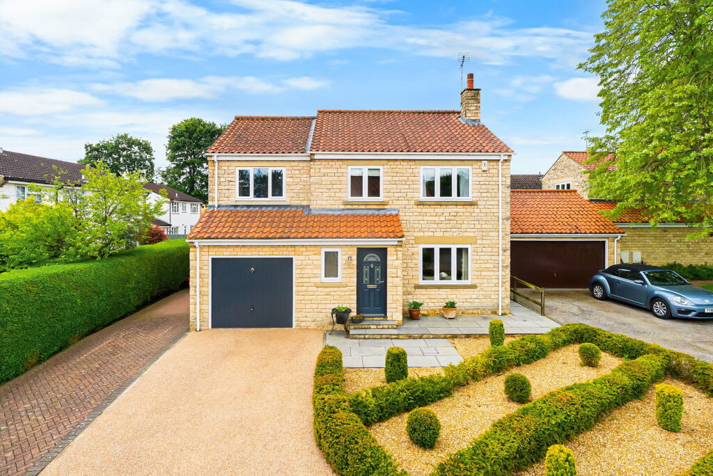 House in Leeds, Boston Spa - View 3
