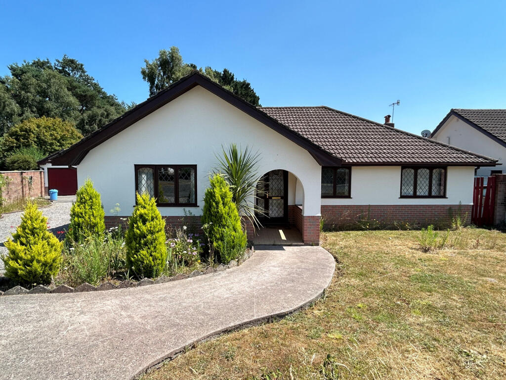 Main image of property: Steeple Close, West Canford Heath, Poole, Dorset, BH17