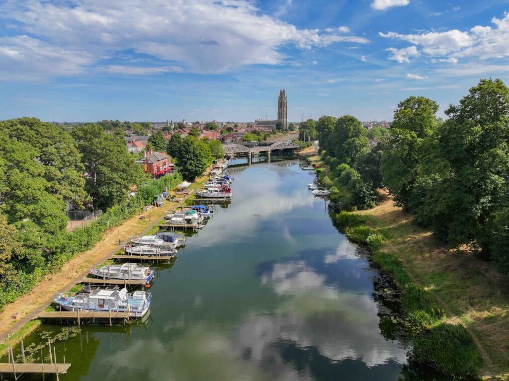 Main image of property: Witham Bank East, Boston, Lincolnshire, PE21 9JU