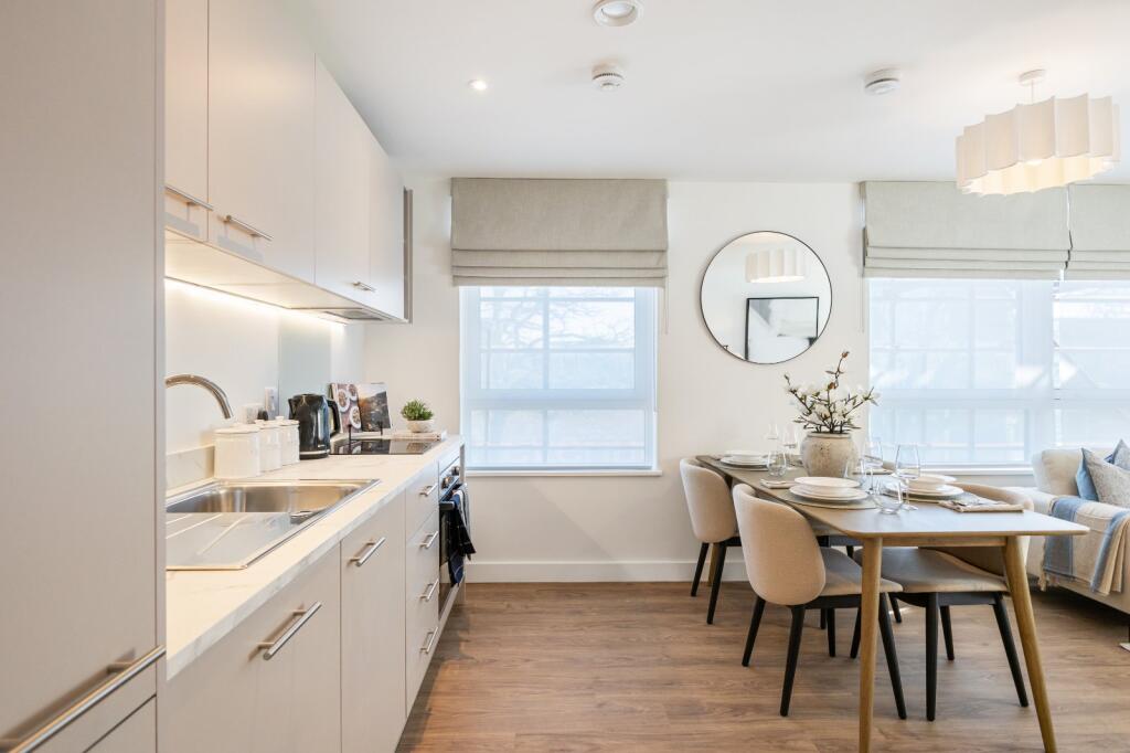 Apartment in Stevenage, Hertfordshire - View 4