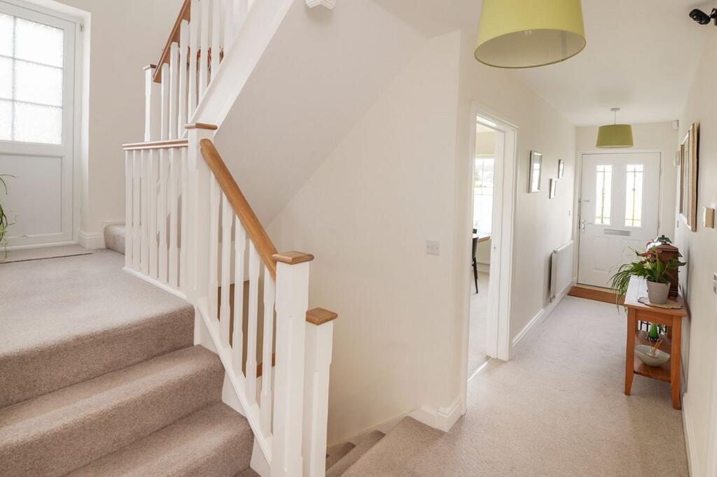 Diana Walk, Kings Hill, West Malling, ME19 4EN photo 3