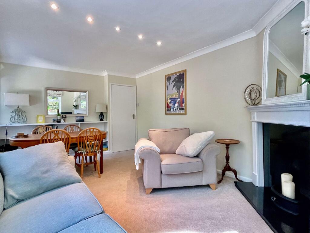 Apartment in Cowes, Isle of Wight - View 3
