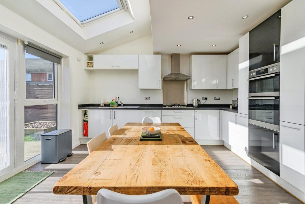 River View Drive, SALFORD, Lancashire, M7 photo 3