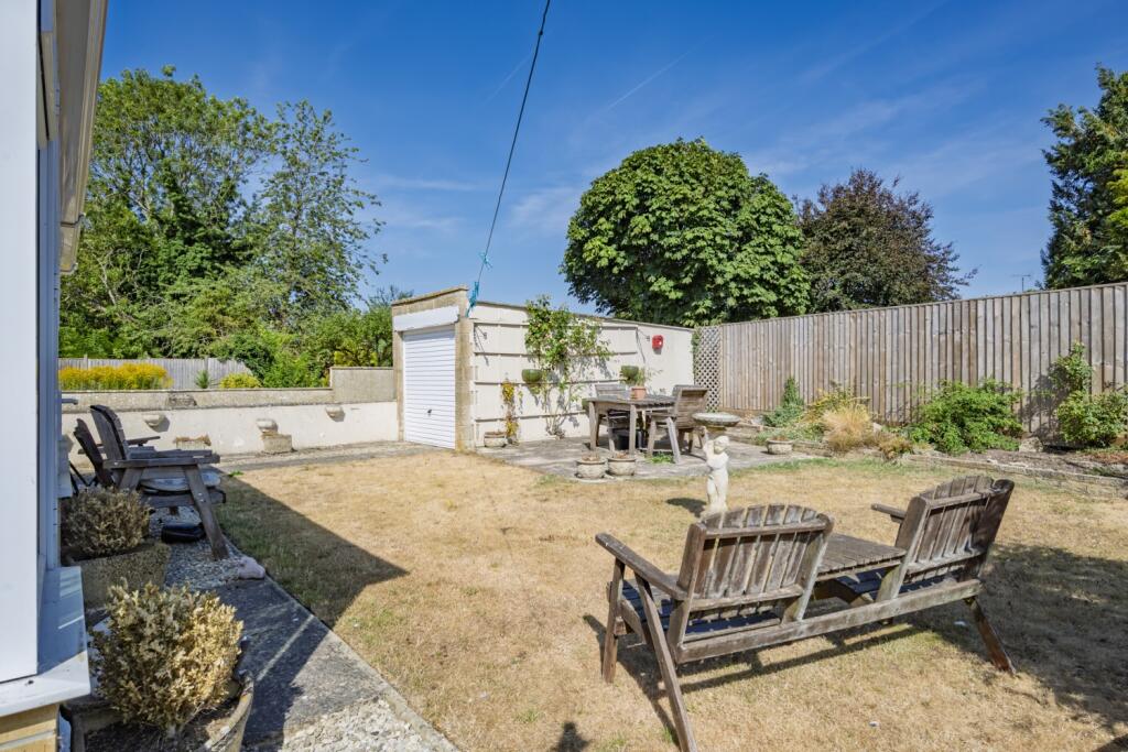 House in Gloucester - View 4