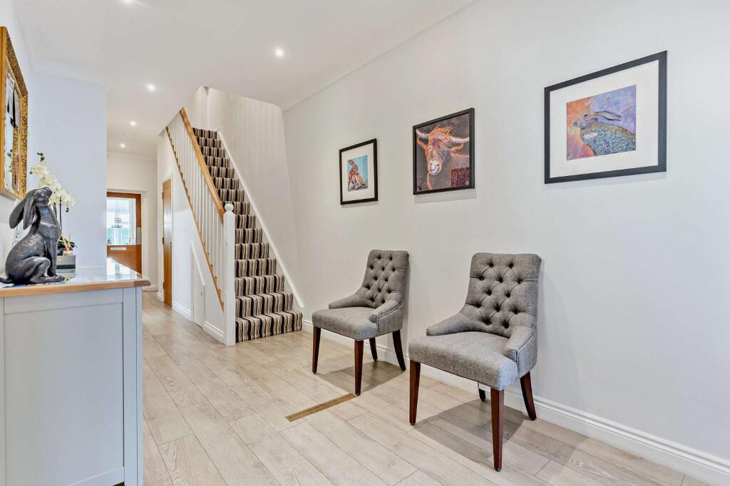 Victoria Road, Cirencester, Gloucestershire, GL7 photo 2