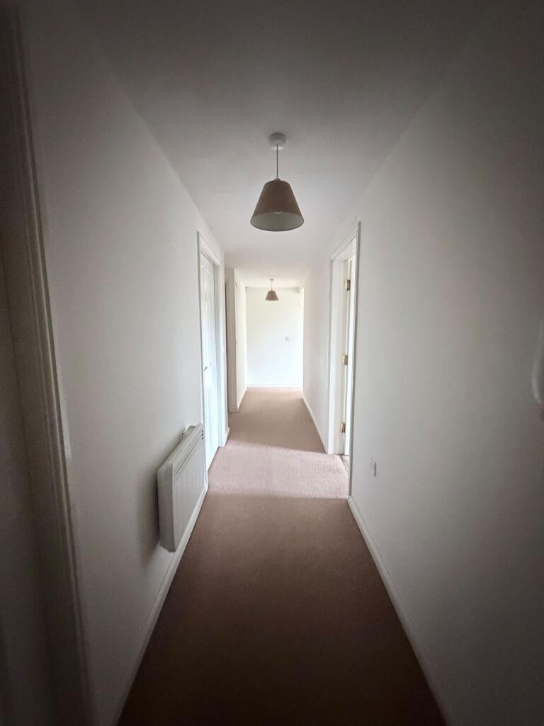 Thornway Drive, Ashton-Under-Lyne, OL7 photo 4