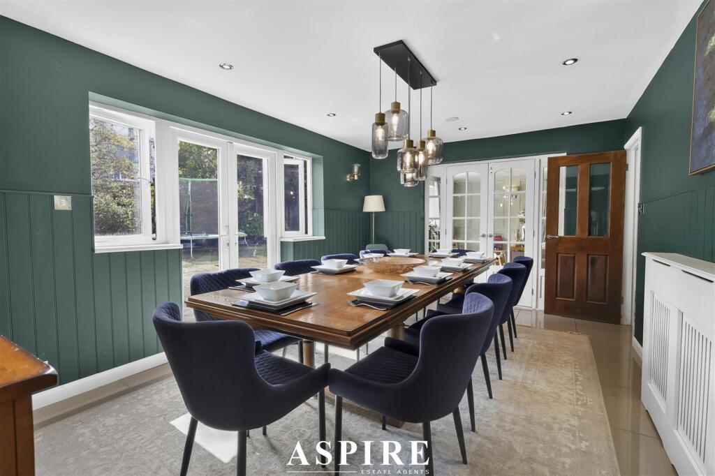 House in Southend-on-Sea - View 4