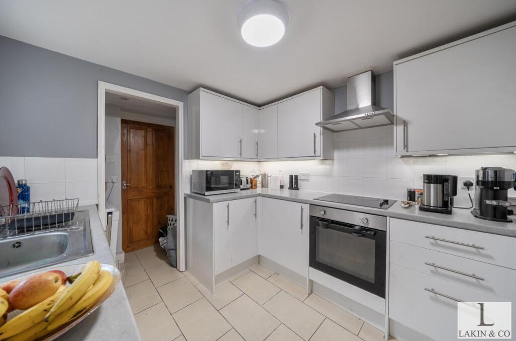 House in Southall - View 4
