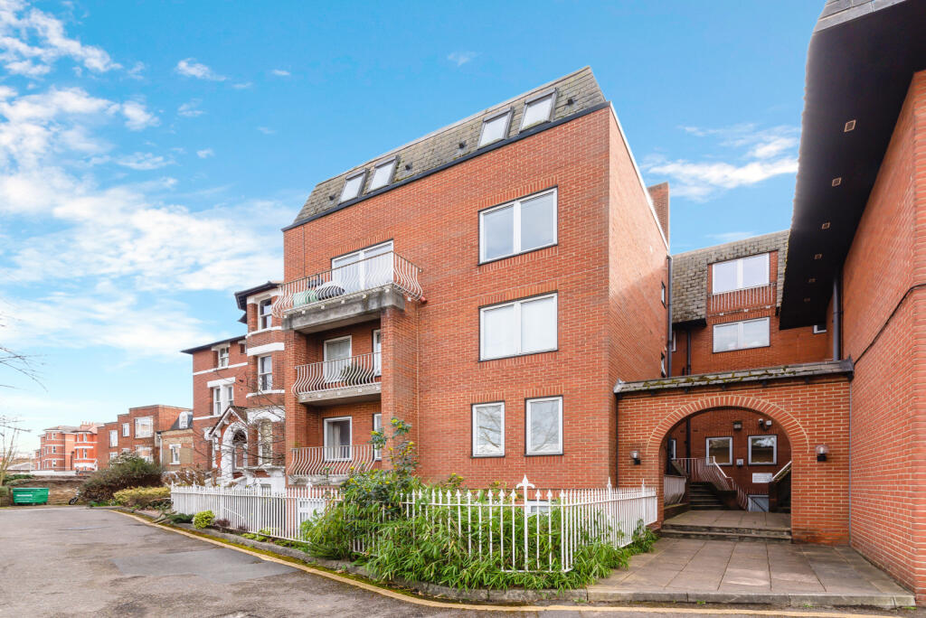 Main image of property: Listergate, 317 Upper Richmond Road, Putney, SW15