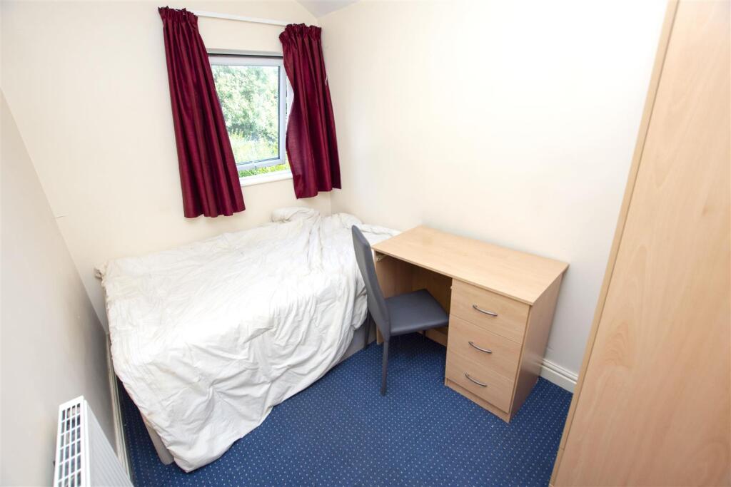 5 bedroom house for rent