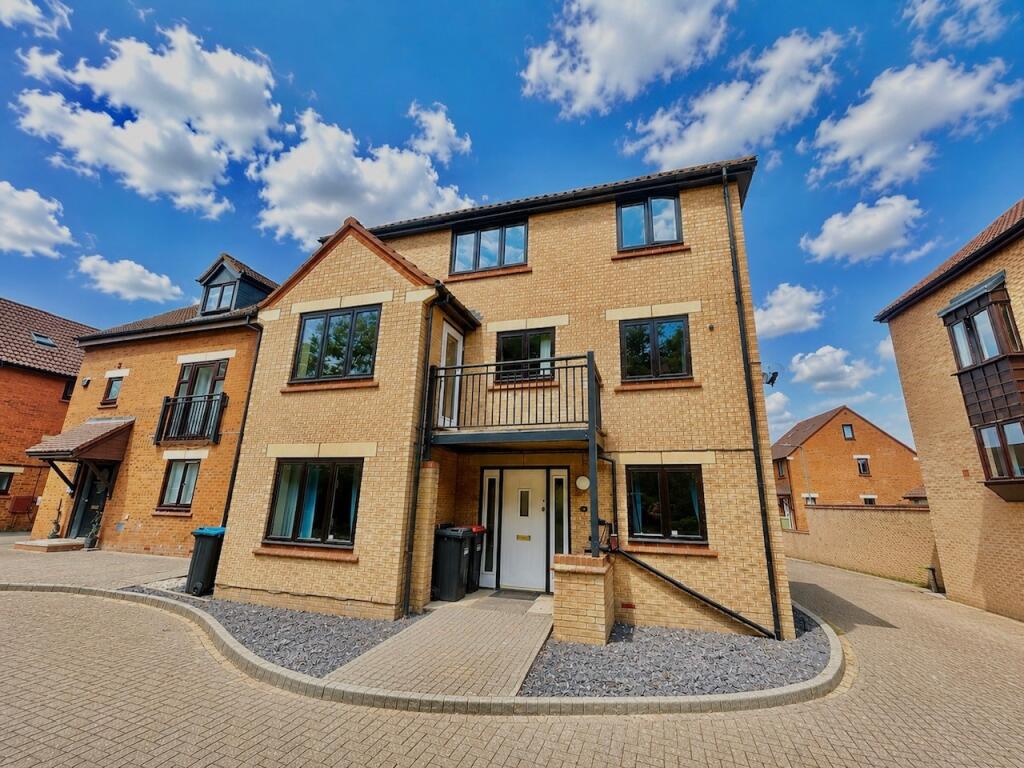 Main image of property: Langport Cresent, Oakhill, MK5