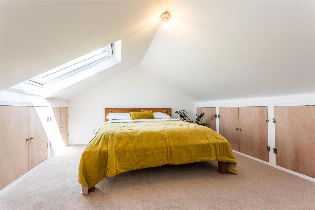 House in Lewes, The Pells - More