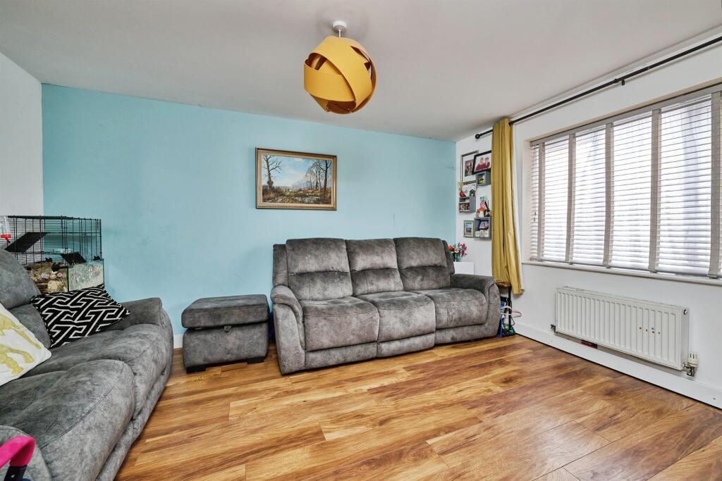 House in Peterborough, Market Deeping - View 4