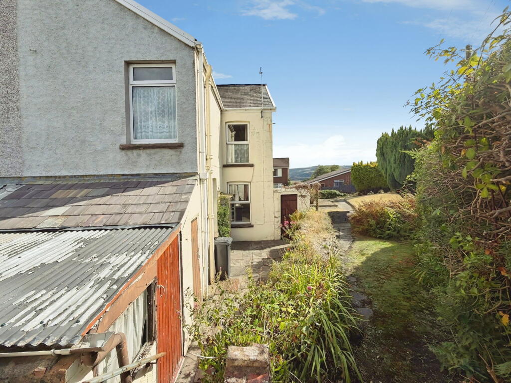 House in Swansea, Coedffranc - More