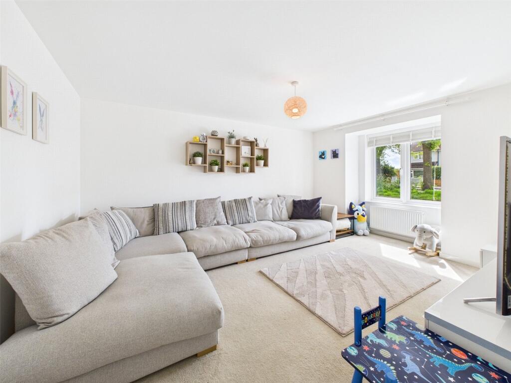 Arle Road, Cheltenham, Gloucestershire, GL51 photo 2