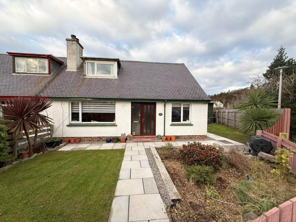 Main image of property: 17 Cnoc Terrace, Kyle of Lochalsh,  IV40 8AN