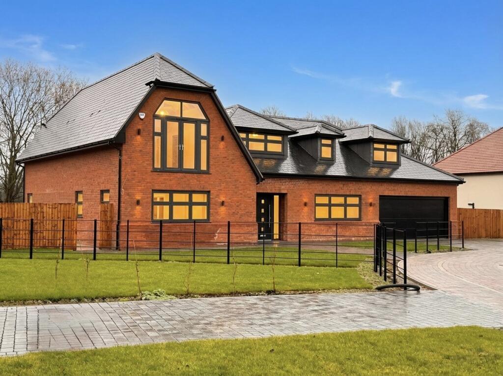 Main image of property: The Sherwoods, Dagwood Lane, Doddinghurst, Brentwood, CM15