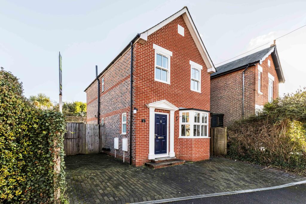 Main image of property: Muriel Road, Waterlooville, Hampshire, PO7