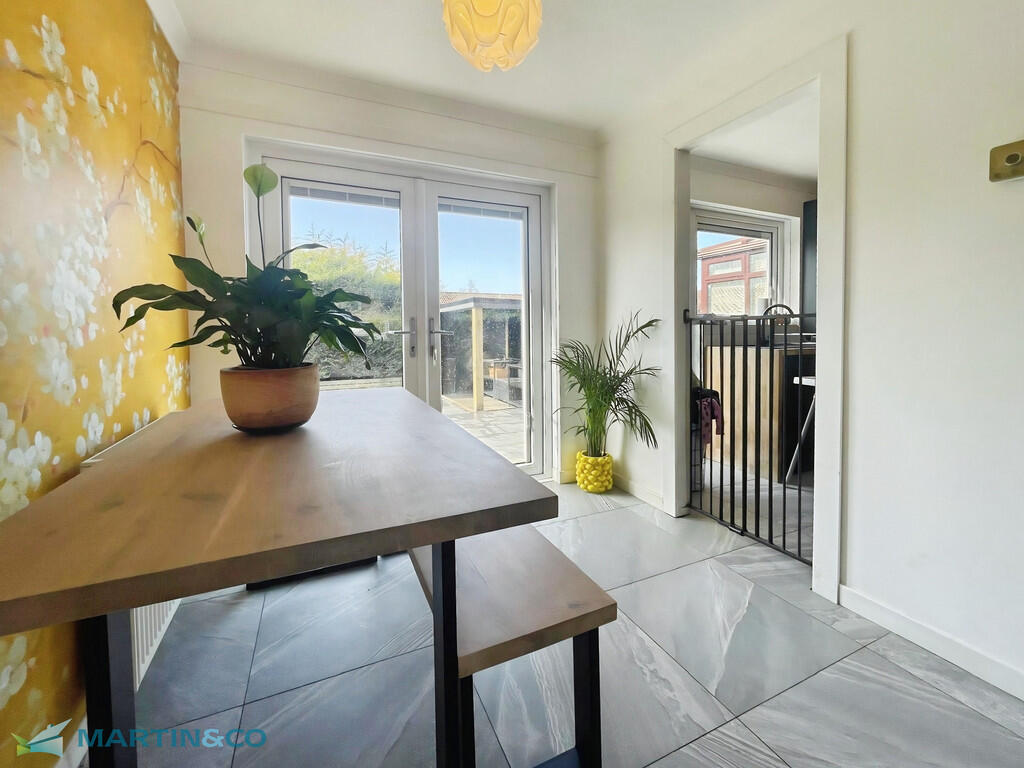 8 Southfield Avenue, Mauchline, KA5 6BZ photo 4