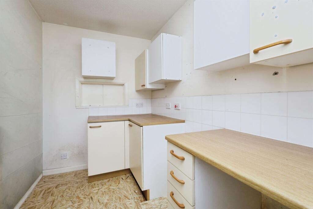 House in Eastbourne, East Sussex - View 5