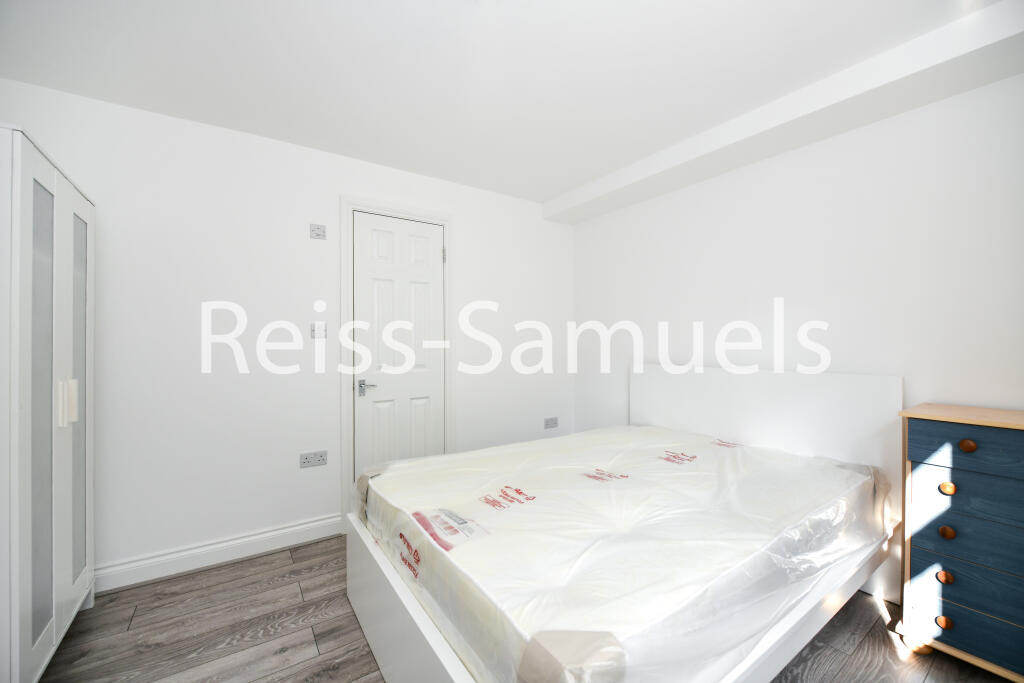 6 bedroom terraced house for rent