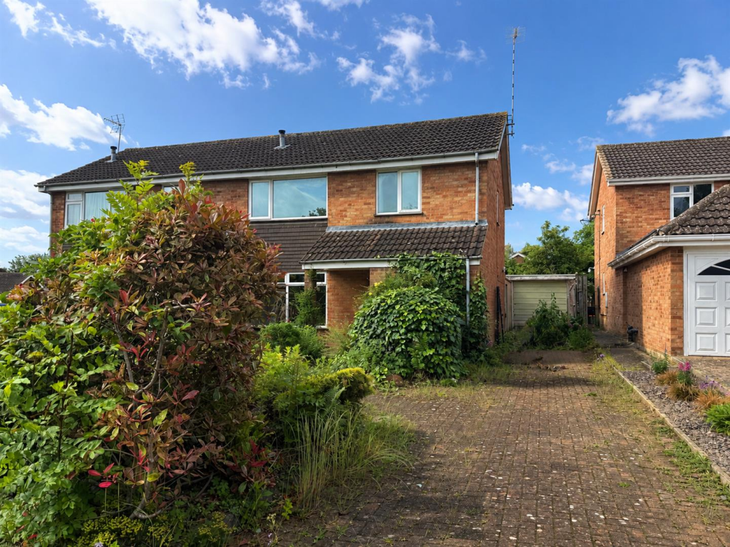 Main image of property: Carlton Avenue, Narborough, Leicester