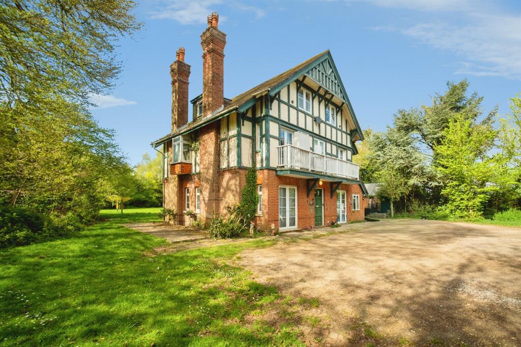 Main image of property: Winchester Road, Basingstoke