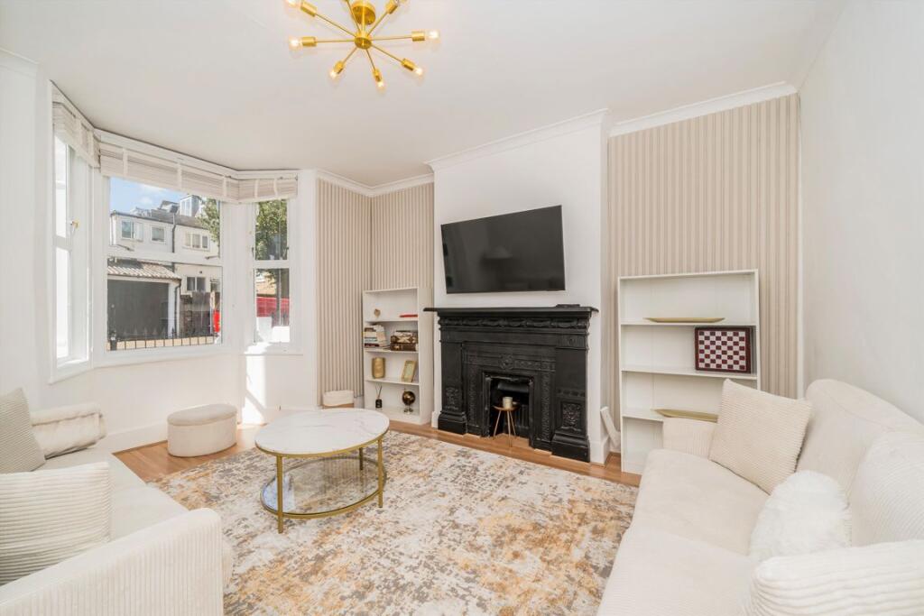 House in London - View 2