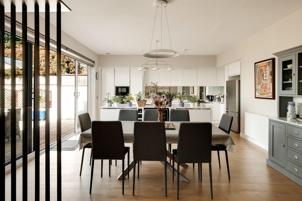 House in Bristol, Stoke Bishop - View 2