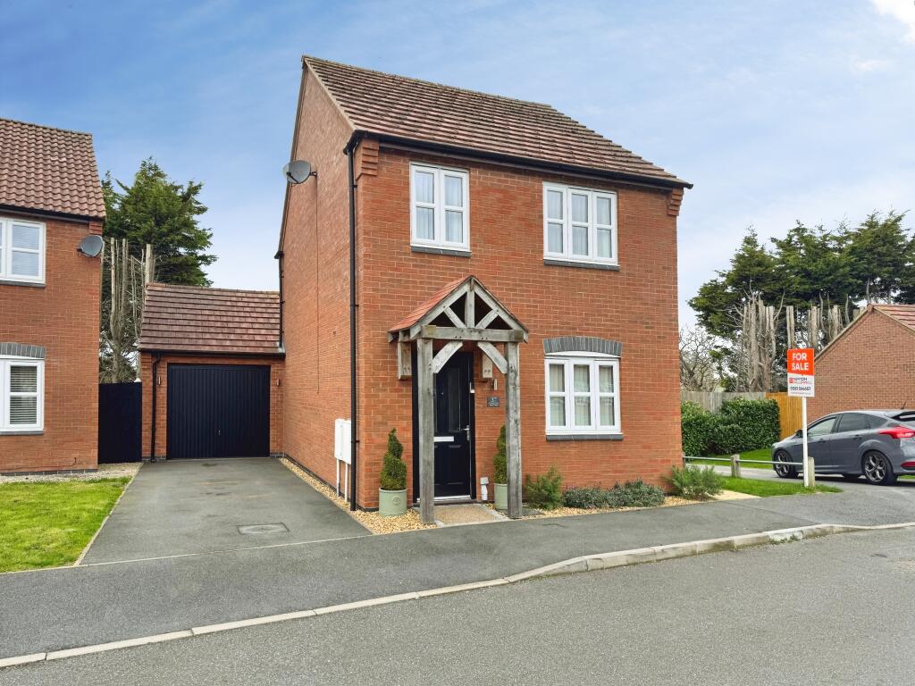 Main image of property: Cascade Close, Burton-on-Trent, DE14