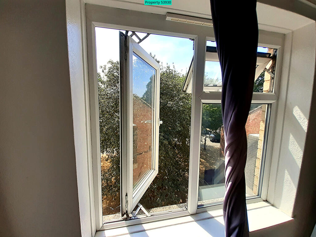 Apartment in Northampton - View 4
