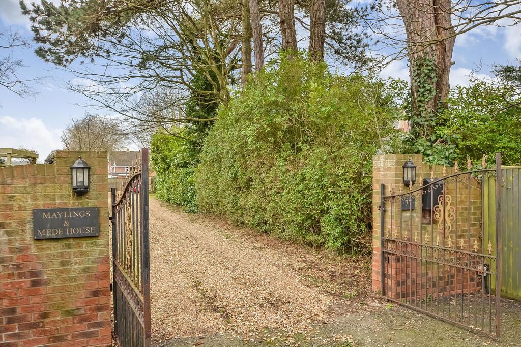 Property photo 9