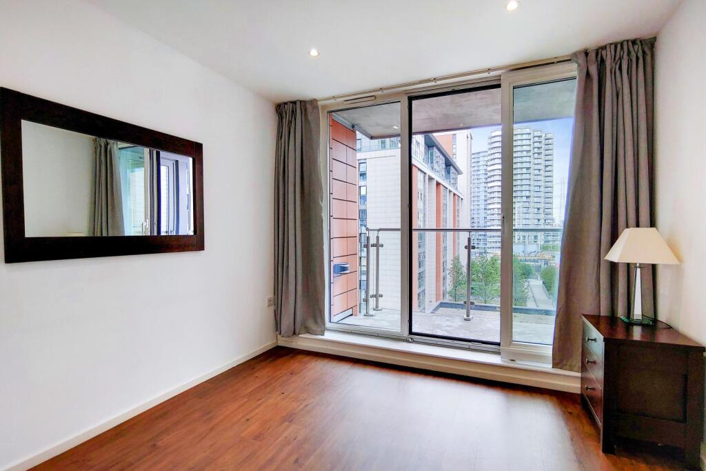 Apartment in London, Custom House, Canning Town - View 5