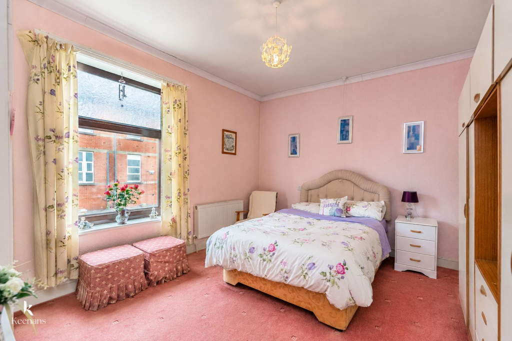 House in Hyndburn, Milnshaw - More