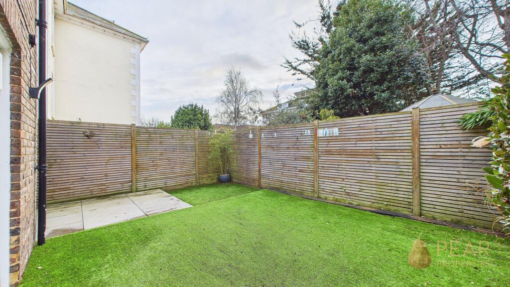 Apartment in Brighton - View 4