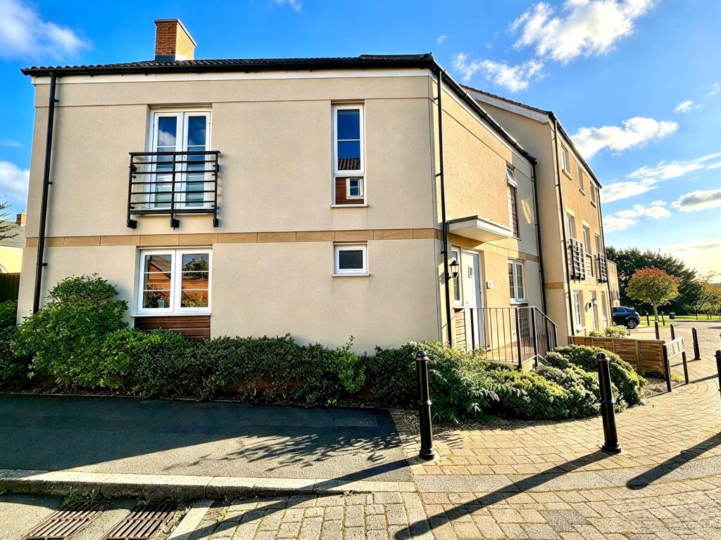 3-bed semi-detached on Okus, Old Town, Swindon, £300,000