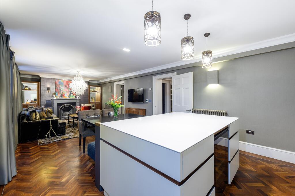 Apartment in London - View 3