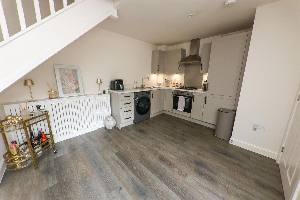 House in Doncaster - View 5