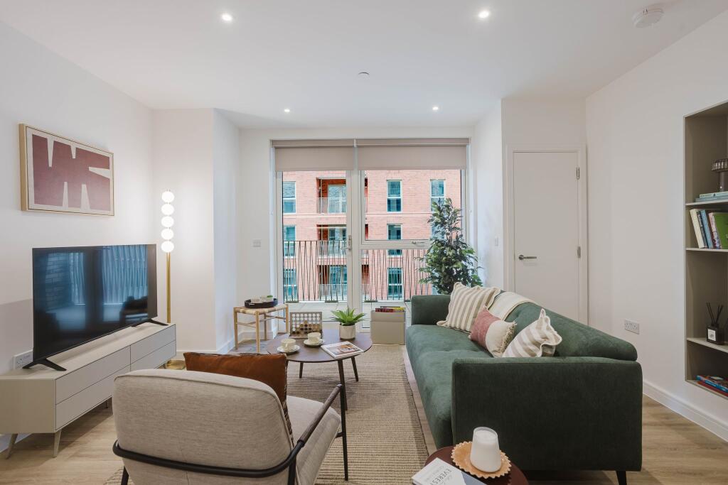 Apartment in Slough - View 5