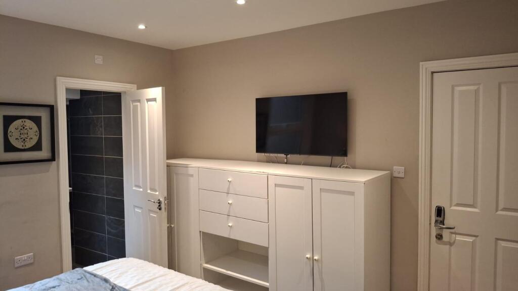 House in Watford, North Watford - View 4