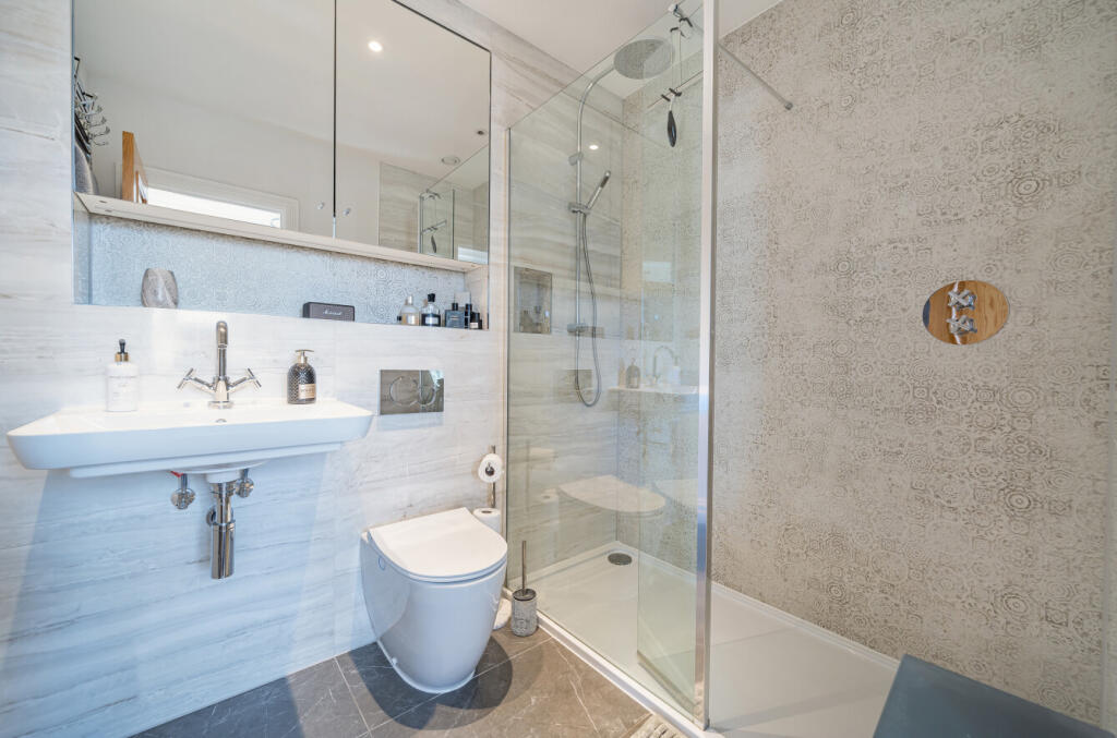 House in Mole Valley, Surrey - More