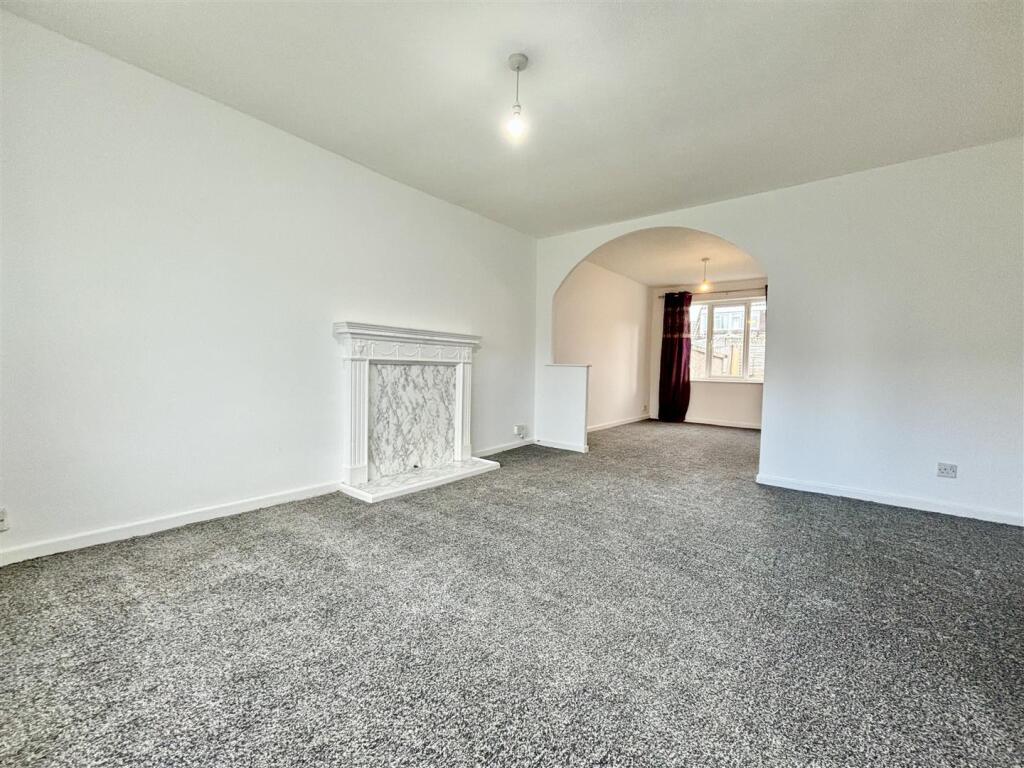 Additional image 3 of Hunters Park Avenue, Clayton, Bradford