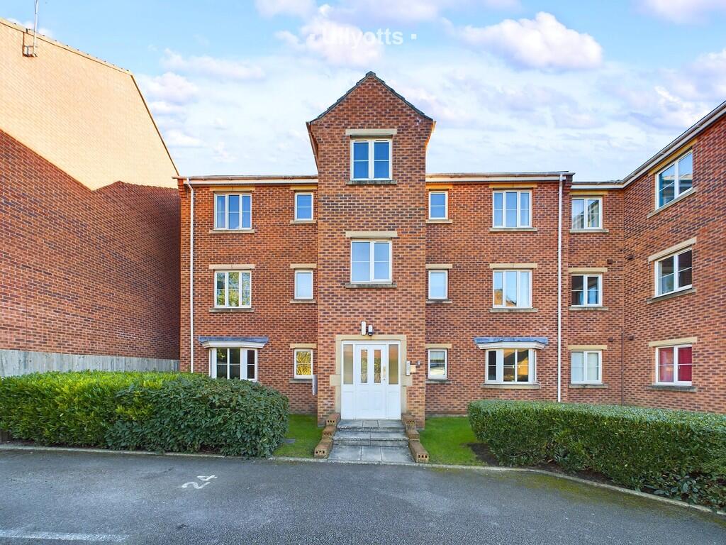 2-bed apartment on Neptune Drive, Bridlington, £80,000