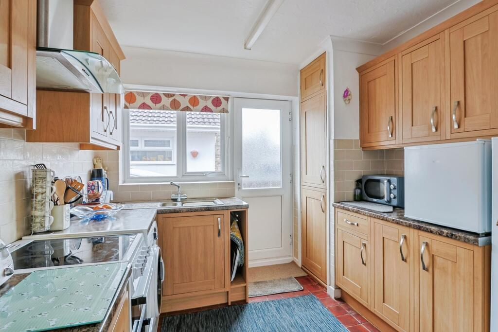 House in Bournemouth, West Moors - More
