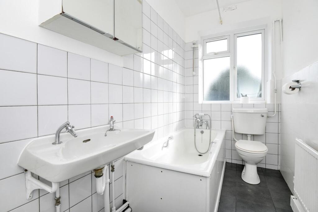 Apartment in London, Bellingham, Catford South - View 4
