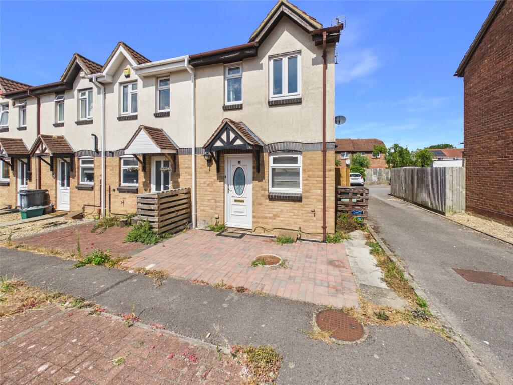 Main image of property: Oakridge Close, Abbeymead, Gloucester, Gloucestershire, GL4